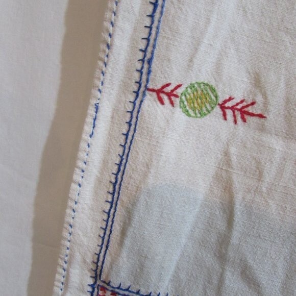 HAND SEWN VINTAGE TABLE RUNNER FLOWERS BLUE YELLOW RED GREEN - Picture 10 of 11